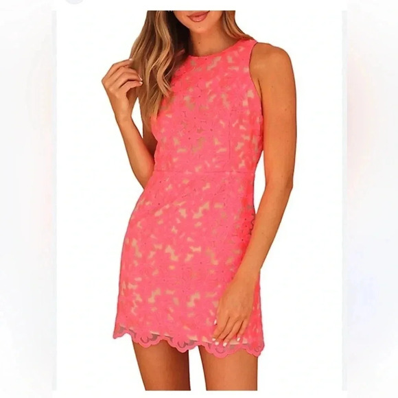 Adelyn Rae Dresses & Skirts - NWT Adelyn Rae Mila Fitted Mini Shift Dress
Lace Cut Out Back Barbie Pink size S